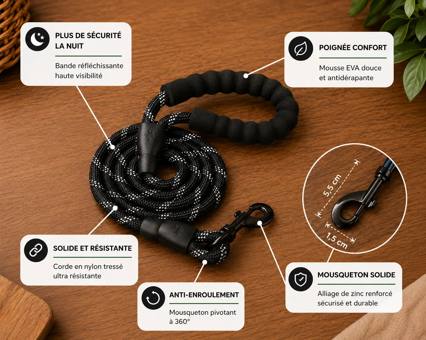 Détails d’une laisse pour chien avec poignée rembourrée confortable, corde nylon renforcée, bandes réfléchissantes et mousqueton rotatif à 360°, conçue pour offrir plus de contrôle, de sécurité et de confort pendant les promenades quotidiennes.
